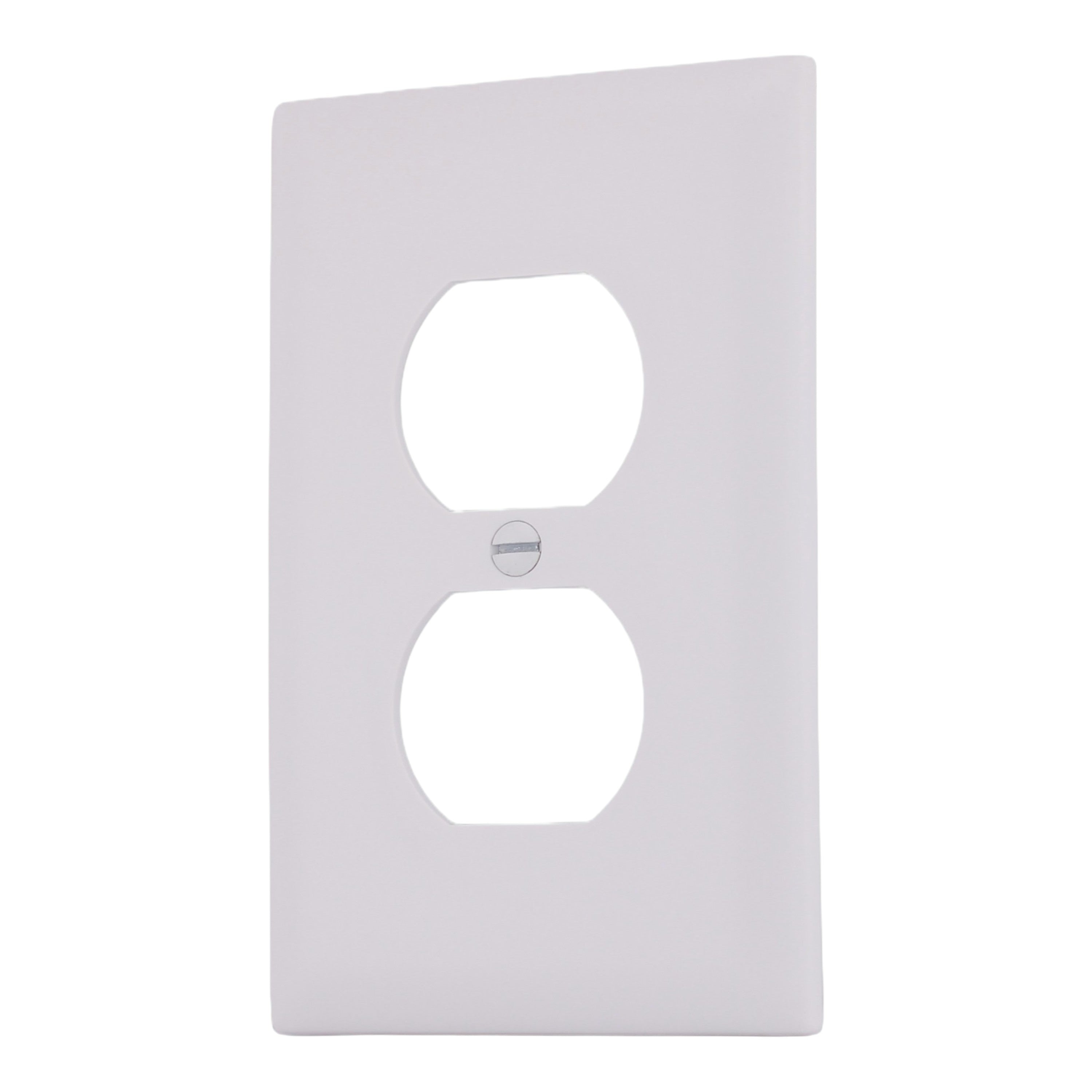 Pass & Seymour TradeMaster, TP8W, 1-Gang, Nylon Wall Plate, Duplex Receptacle, White - Image 2
