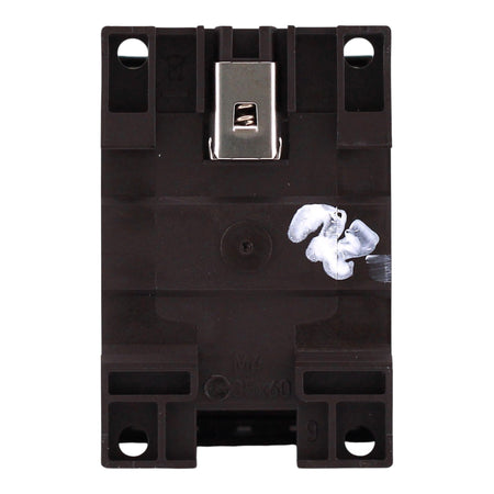 Eaton XT IEC, XTCE007B10AD, 7A, 3-Pole, 690VAC, 120VDC Coil, Full Voltage Non-Reversing Contactor - Image 7