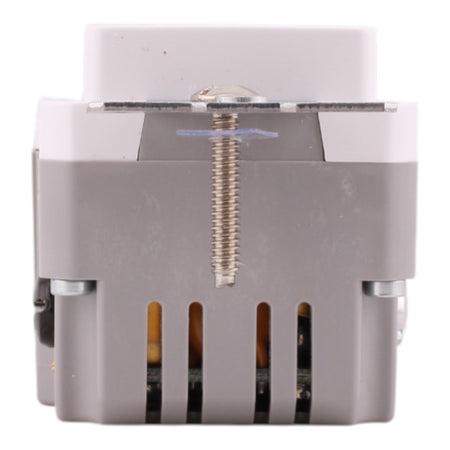 Eaton TR7765W 15A 125V USB Charger Duplex Receptacle White Flush Mount - Image 11